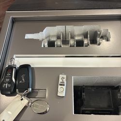 Shelby Gt350 With Keys And Crank Display 