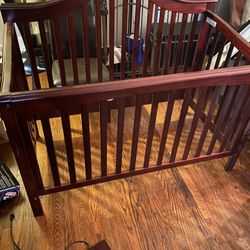 Expresso Crib With Changing Table