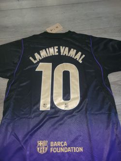 Barcelona away 26/27