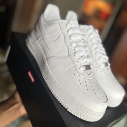 Nike Air Force One Supreme Box Logo Size 9.5 Mens 