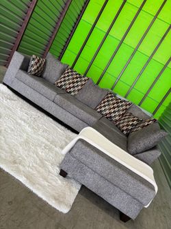 Nice grey sofa sectional couch (DELIVERY AVAILABLE)