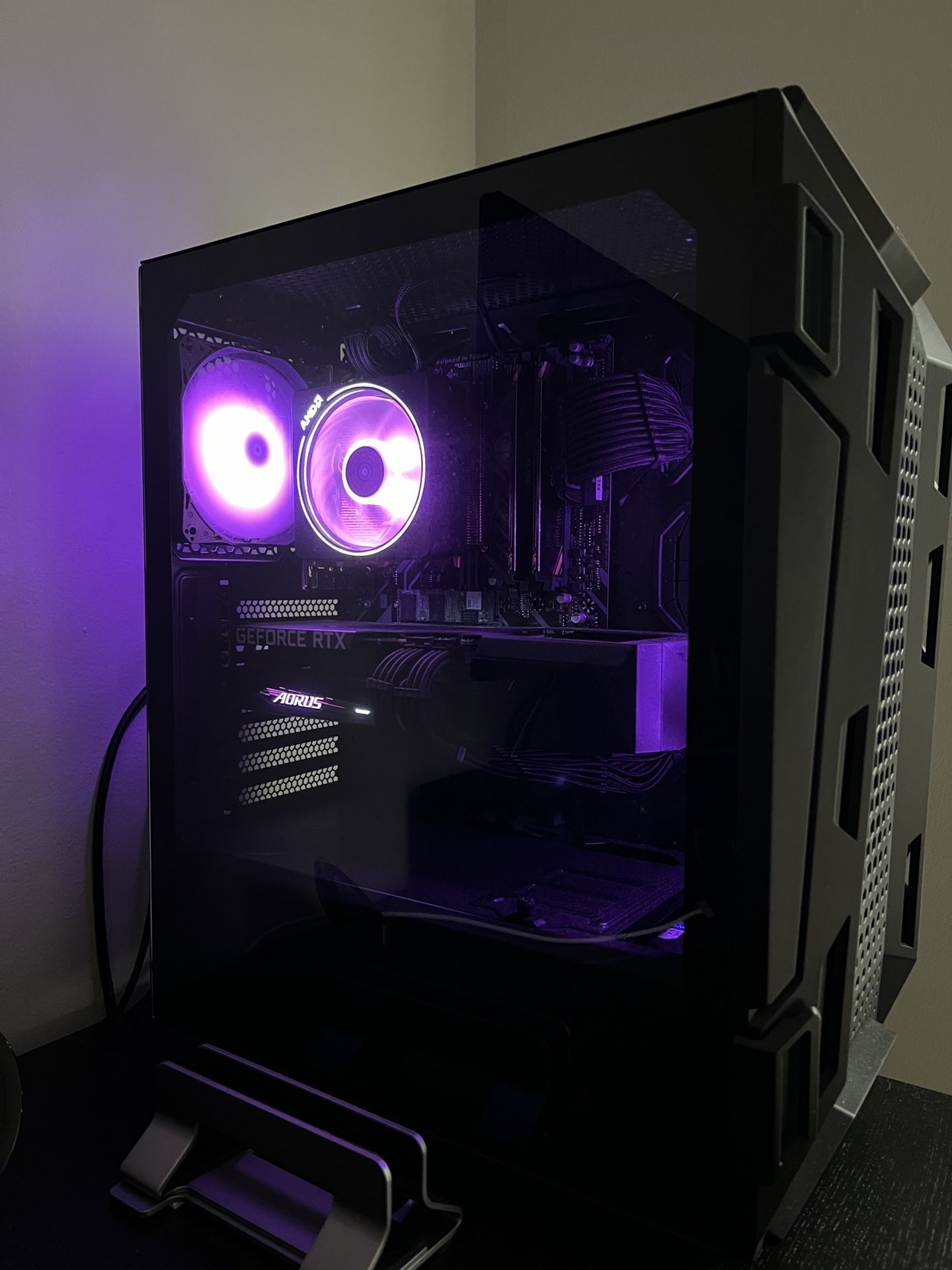 Custom PC - Ryzen 5 3600, RTX 3060, 16 GB RAM, 2.5 TB