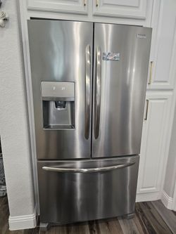 Frigidaire french door refrigrator