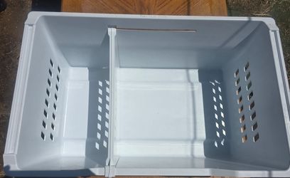 GE Refrigerator Lower Freezer Basket with Divider