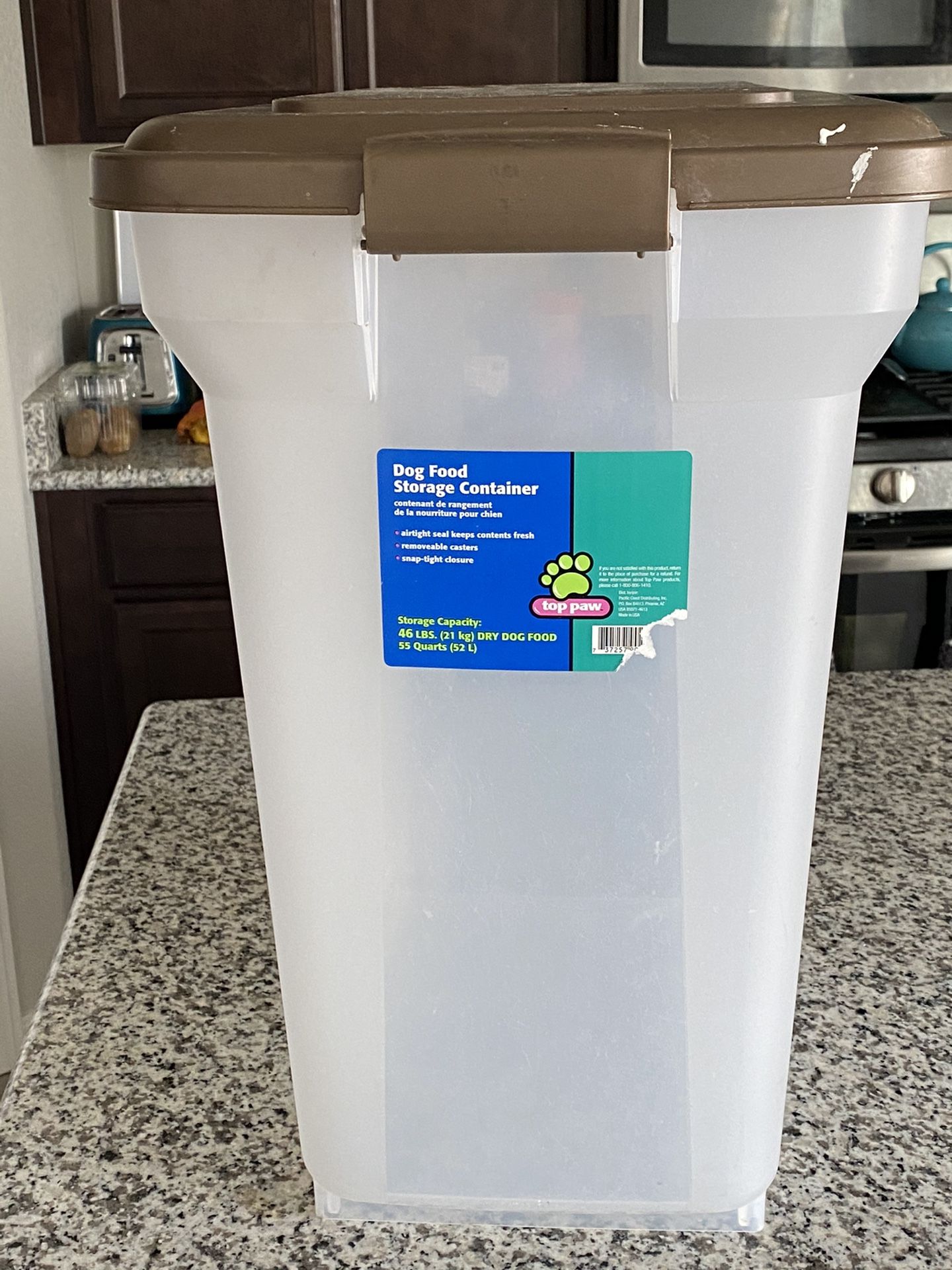 Pet food container