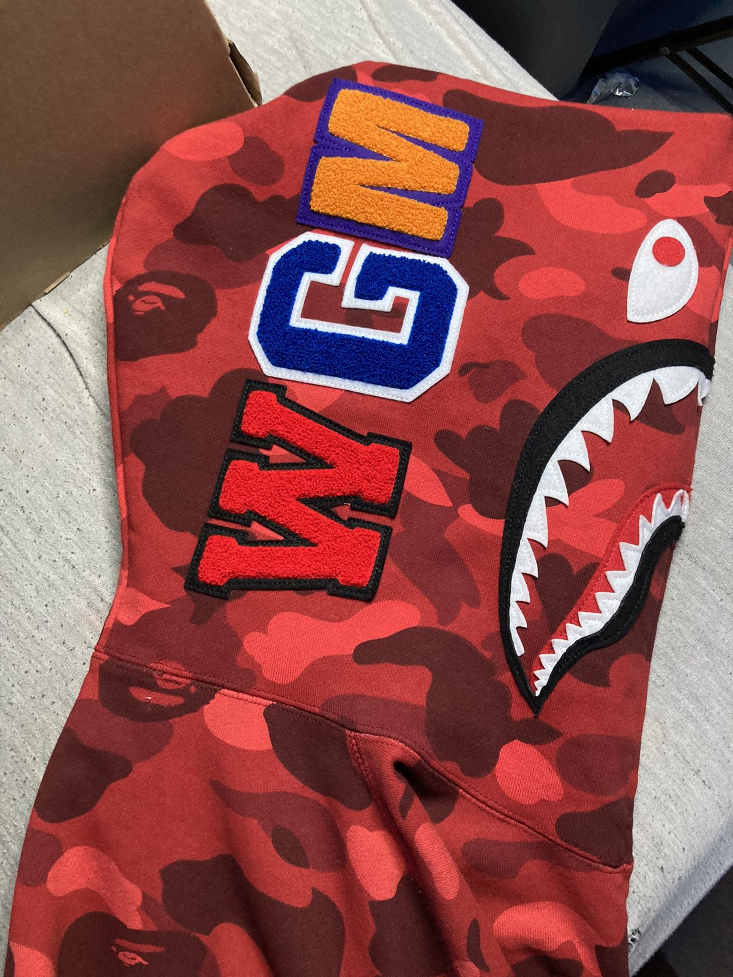 Bape Hoodie “red”