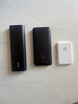 Apple MagSafe Battery Pack + Anker PowerCore+ 20100 USB-C Bundle