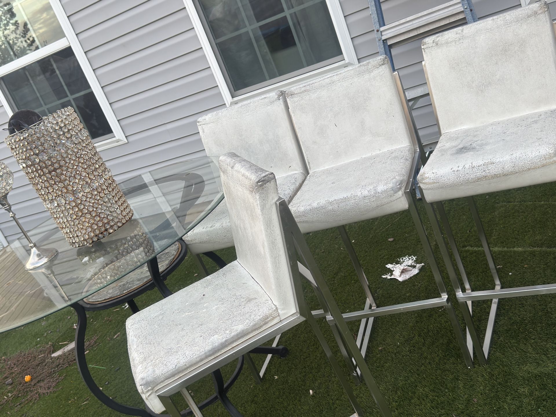 Free Chairs And Table