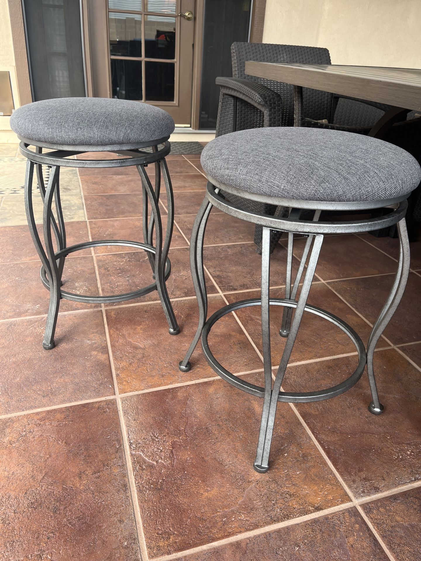 2 GRAY SWIVEL STOOLS (Countertop Height) -Like New