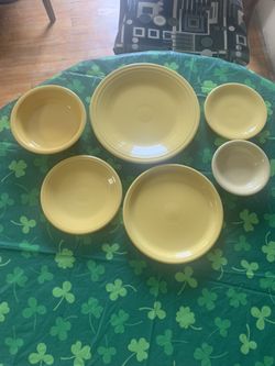 Fiesta ware Yellow Dinner Luncheon And Salad Plates. Bread And Butter Plate Fruit And Cereal Bowls