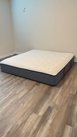 Plush King Size Mattress - Like New Condition