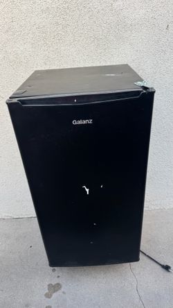 Galanz mini fridge