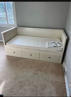 Twin bed