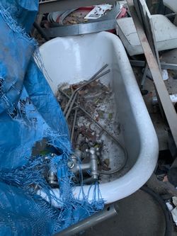 Tub