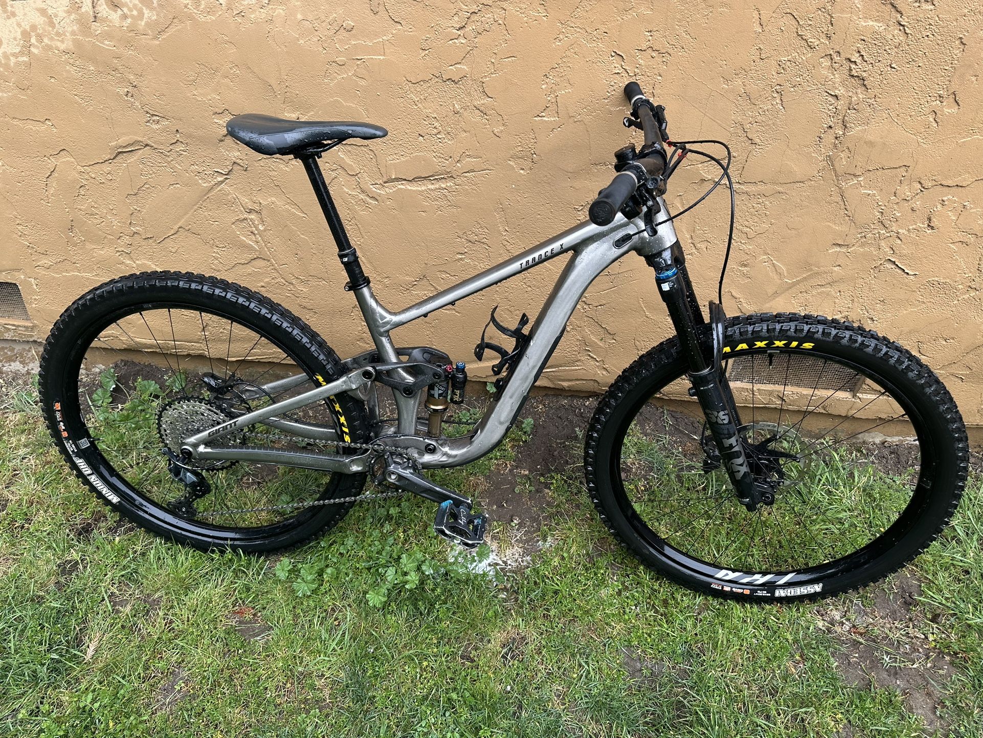 2024 Giant Trance x Medium