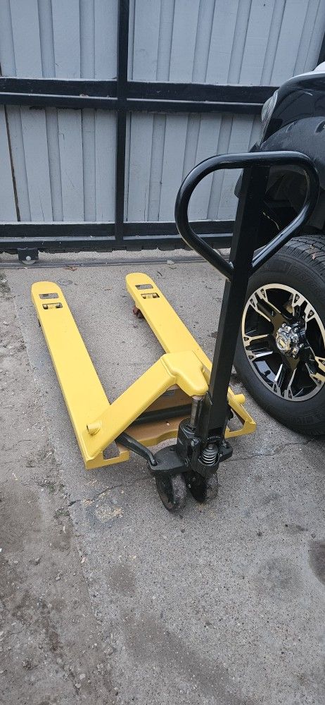 Pallet Jack De 5500 Libras