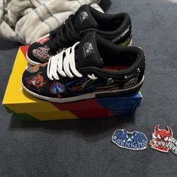 Nike Neckface Size 9