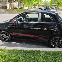 2015 Fiat 500 Abarth – Low Miles – Manual (Stick Shift) – Clean Title