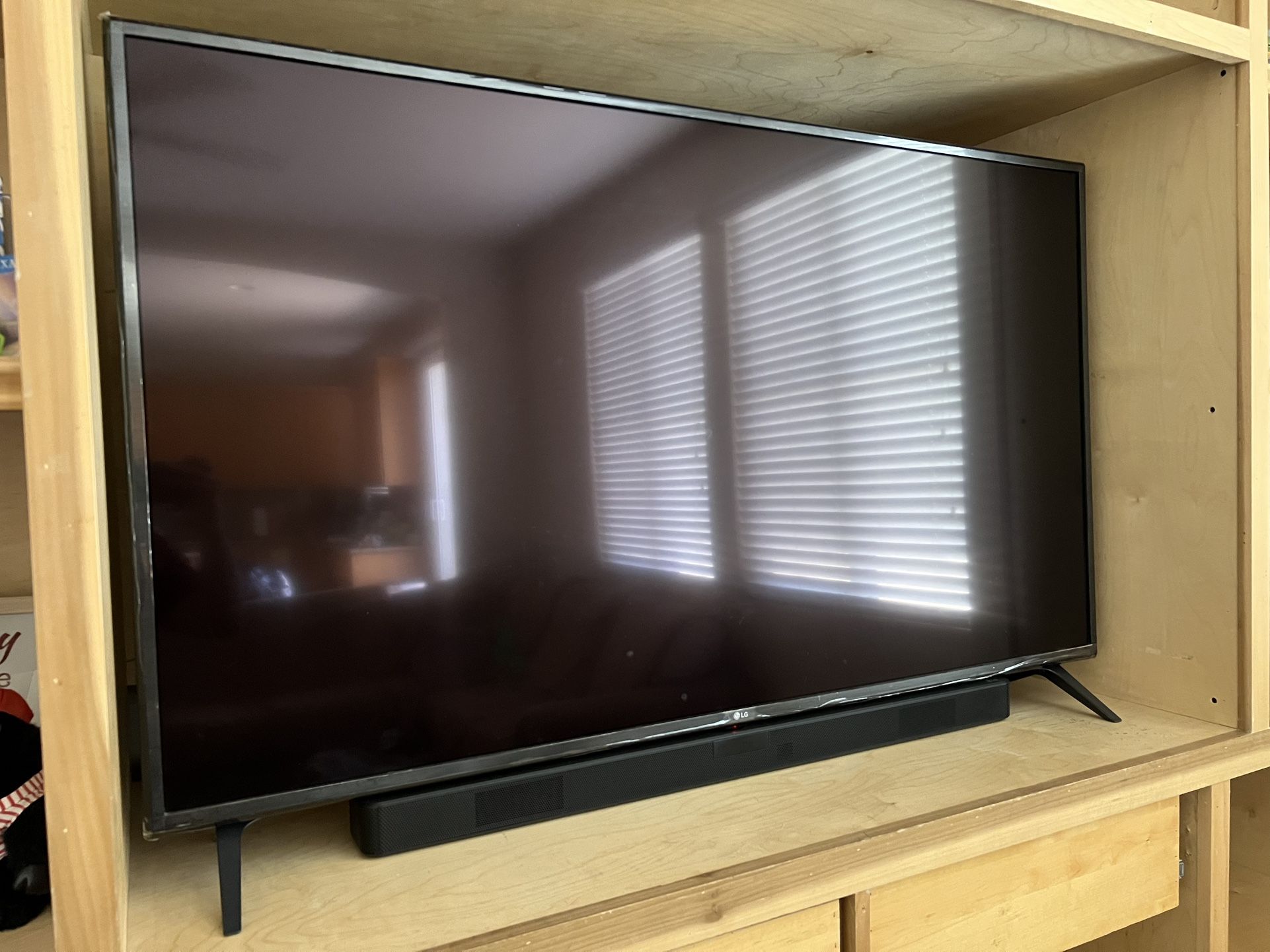 Moving Sale (TV’s, Beds, TV Stands, Washer/dryer, Couch, Bookcases, Dining Table, Toys, Plushes)