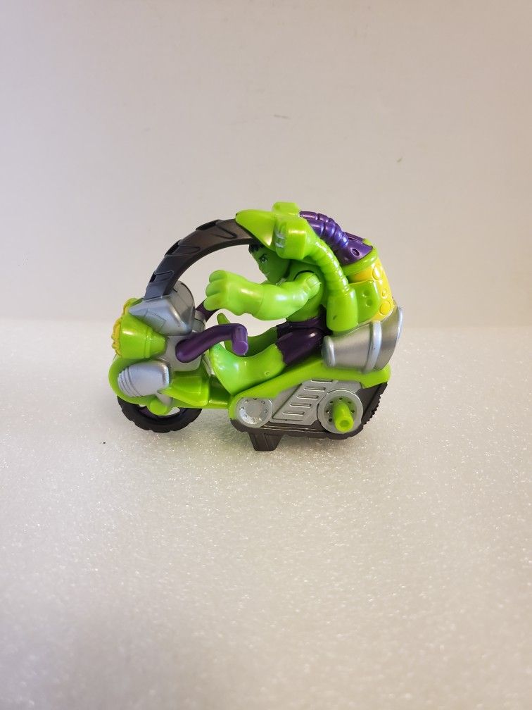 Marvel Playskool Super Hero Adventures Squad: Hulk Action Figure w Tread Racer