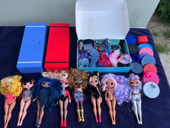 LOL lot of 115 small dolls / 8 large dolls, furniture, accessories