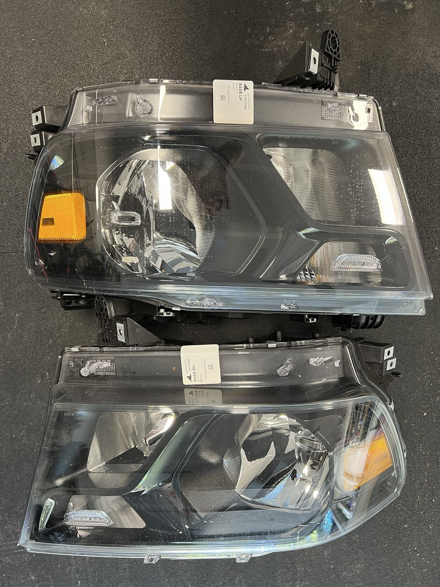 Dodge Ram 1500 Headlights 