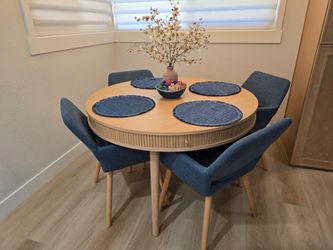 Modern Round Dining Table + 4 Upholstered Chairs – Excellent Condition – $650