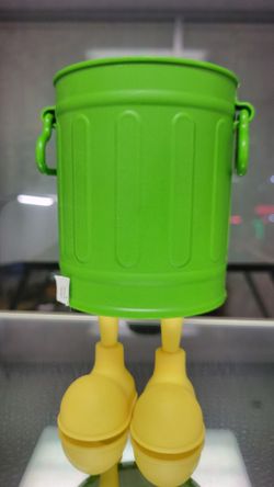 Pen Holder