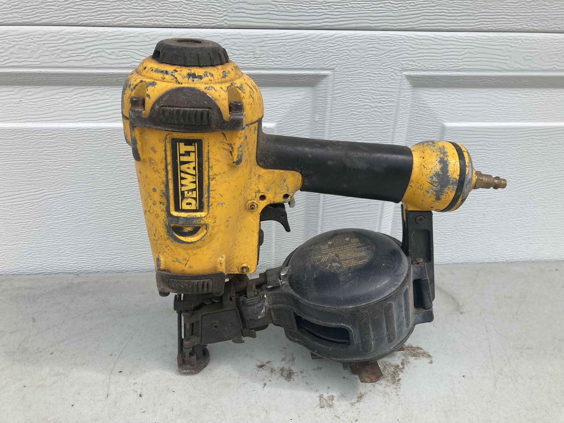 Dewalt Roofing Nail Gun Model D51321