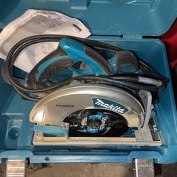 Makita 15 Amp 7 1/4 Corded Magnesium Circular Saw 