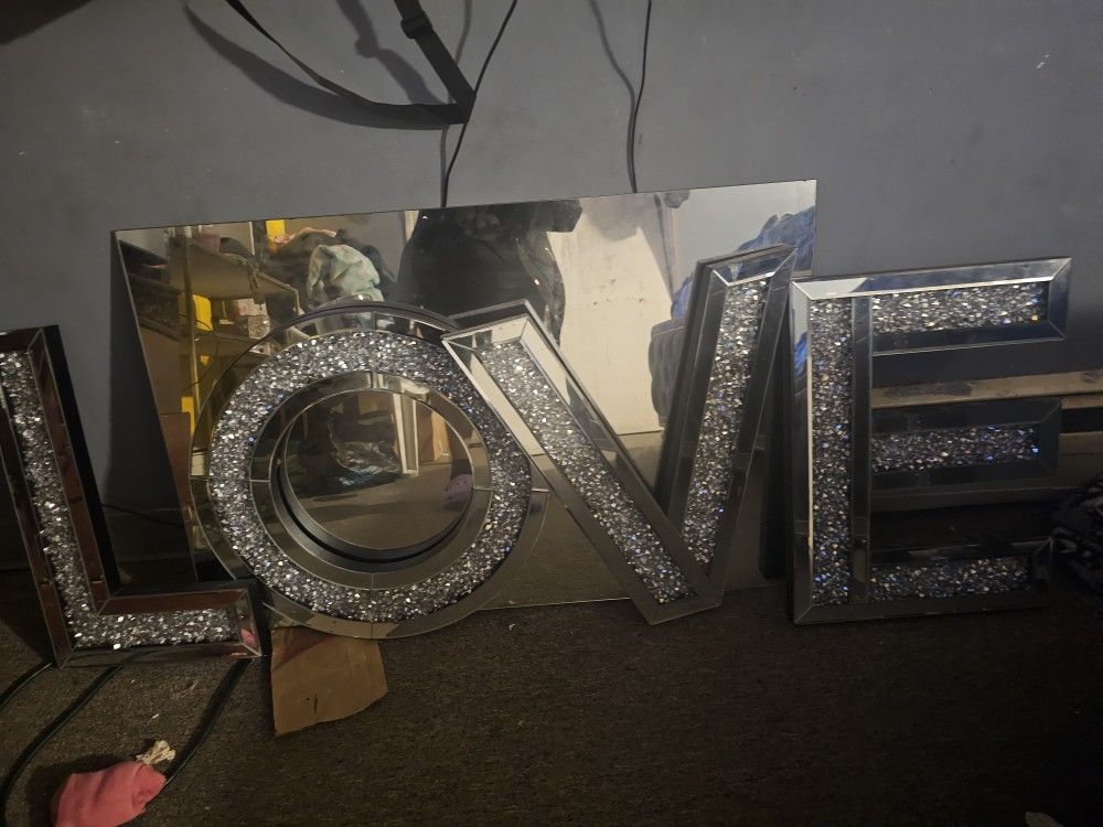 Diamond And Crystal Deco $250 