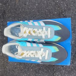 Adidas New Retropy E5 Sz 11