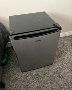 Whirlpool mini fridge (new)