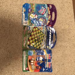 Undersea checkers and hangman Travel games