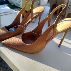 Express Heels