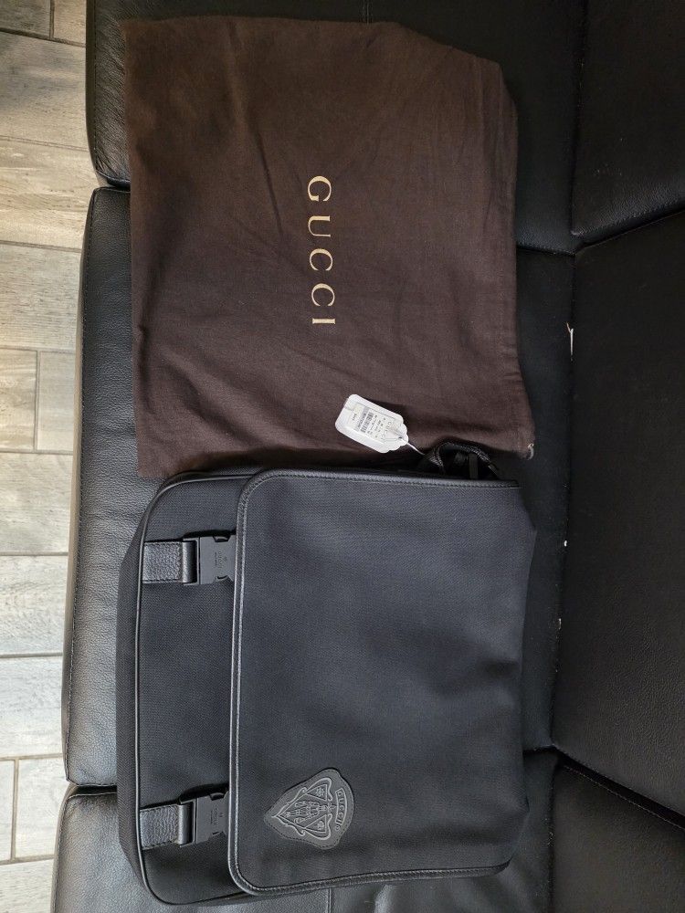 Gucci Messenger Bag NWT