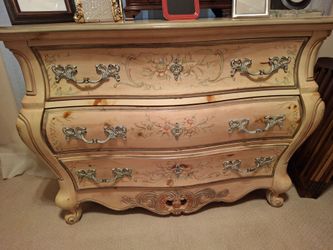 Pulaski 3 drawer floral painted bombe chest dresser