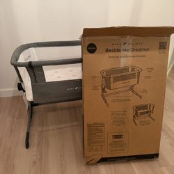 Like-New Baby Delight Bedside Sleeper Bassinet (Dreamer)