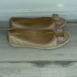 SALVATORE FERRAGAMO WOMEN RUFINA QUILTED CAP TOE LEATHER FLATS-SIZE:4.5