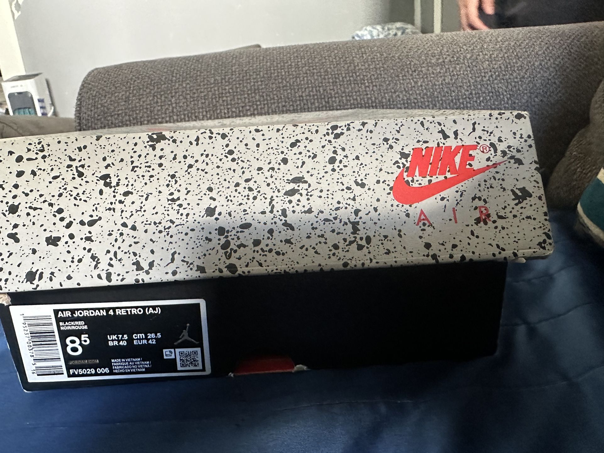 Jordan 4s Size 8.5
