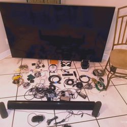 70" VIZIO M70-C3 4K SMART TV w/Accessories Galore