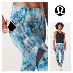 Lululemon Run It Out Tight in Black (4)