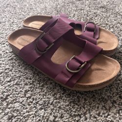 New Maurices Maroon Buckle Sandals size 7