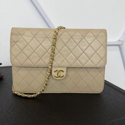 Vintage Chanel in pristine condition
