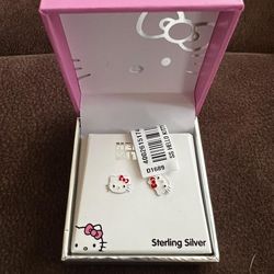 Hello Kitty Earrings 
