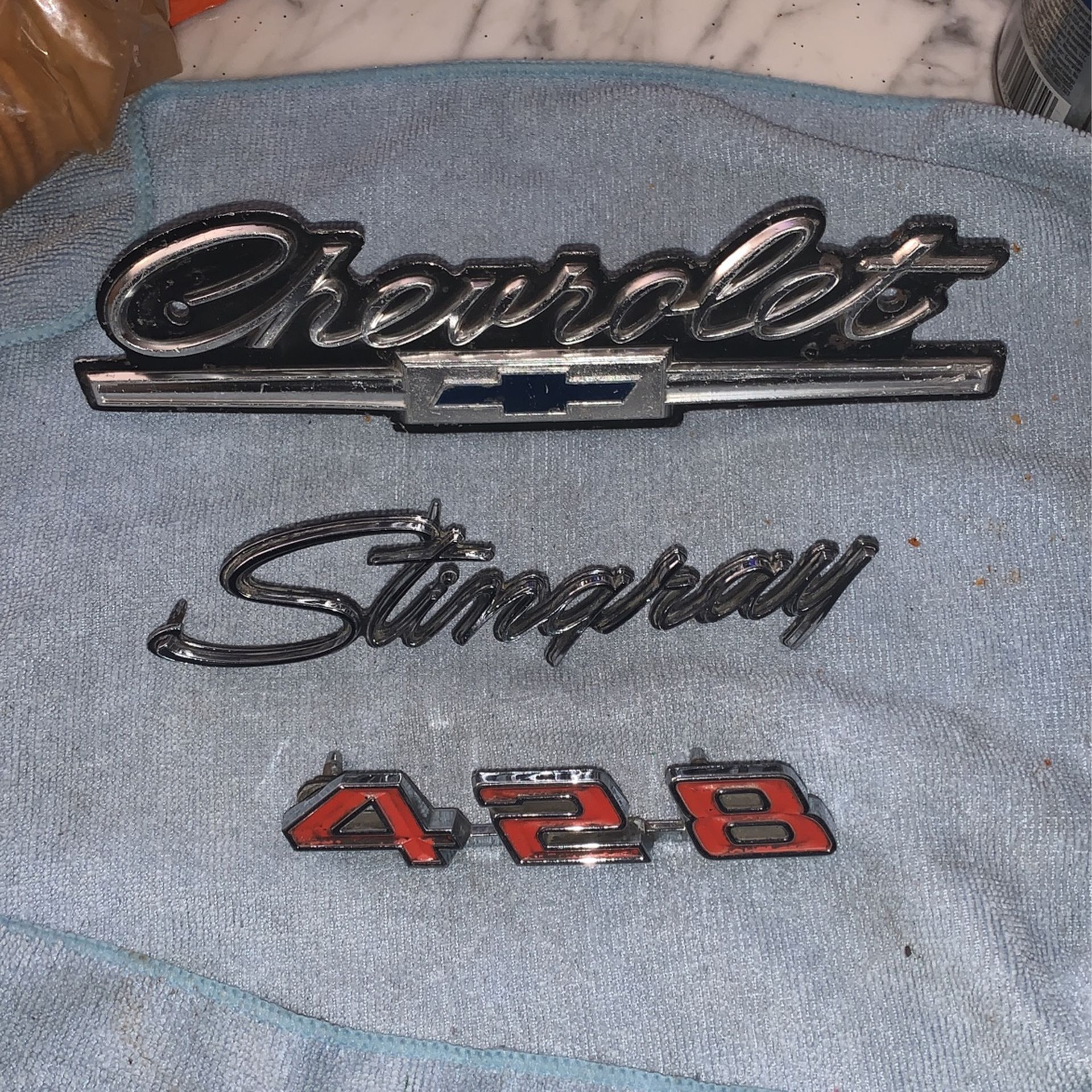 428 Chevy Emblem Stingray Emblem And Chevrolet Impala Emblem