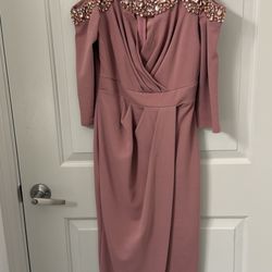 Women’s Gown / Dress