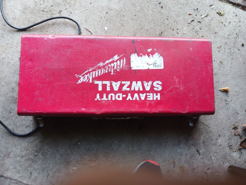 Milwaukee Powerful Heavy Duty Sawzall