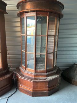 Antique-Style Octagonal Curio Showcase Towers – Mirrored Back, Walnut Finish (Pair)