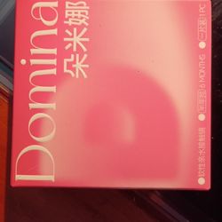 COLORED CONTACT LENSES 